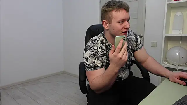 Richard Dullas online show from 12/20/25, 03:30