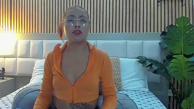 KattyBonnie online show from 10/20/25, 07:47