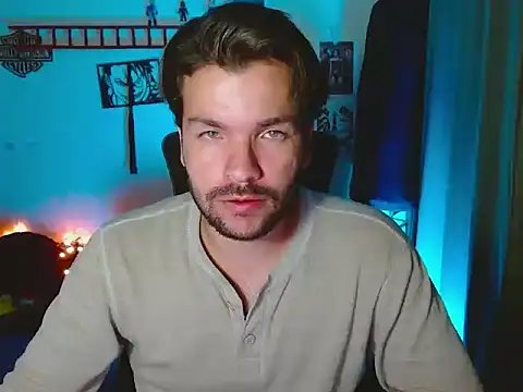 Snapshot of cortelioni_massimo_ chatting on 10/03/25, 02:08 cortelioni massimo online show from 10/03/25, 02:08