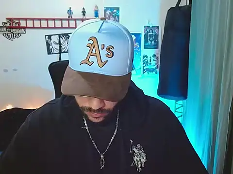 Snapshot of cortelioni_massimo_ chatting on 10/18/25, 06:26 cortelioni massimo online show from 10/18/25, 06:26