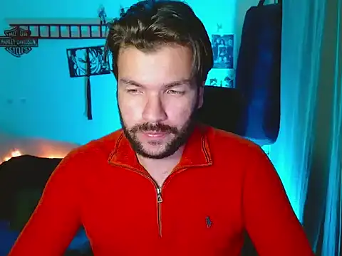 Snapshot of cortelioni_massimo_ chatting on 10/22/25, 02:56 cortelioni massimo online show from 10/22/25, 02:56