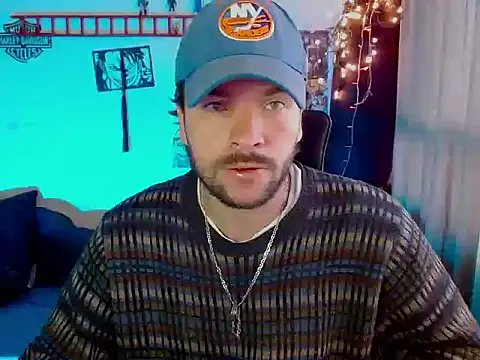 Snapshot of cortelioni_massimo_ chatting on 11/12/25, 01:11 cortelioni massimo online show from 11/12/25, 01:11