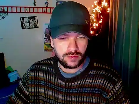 Snapshot of cortelioni_massimo_ chatting on 12/05/25, 01:36 cortelioni massimo online show from 12/05/25, 01:36