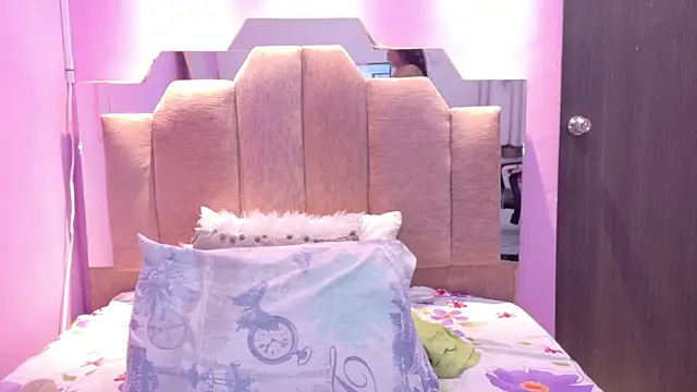 AndreaSweet2 online show from 04/21/26, 08:12