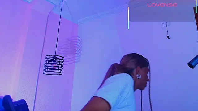 Snapshot of Dom_venena chatting on 09/16/25, 07:04 Dom venena online show from 09/16/25, 07:04