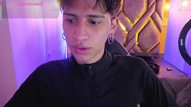 Snapshot of Dom_venena chatting on 11/29/25, 07:50 Dom venena online show from 11/29/25, 07:50