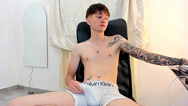 Snapshot of jake_kylee chatting on 10/23/25, 09:02 jake kylee online show from 10/23/25, 09:02