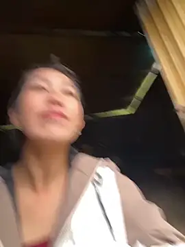 Huong-Ly online show from 10/24/25, 01:57