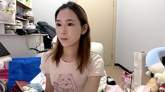 Snapshot of Ann-cookie chatting on 05/08/26, 04:34 Ann-cookie online show from 05/08/26, 04:34