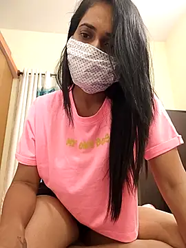 Curvyqueenz online show from 09/18/25, 06:10