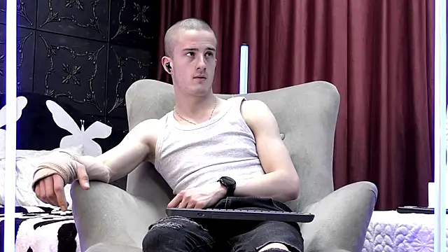 SirReed online show from 04/09/26, 06:19