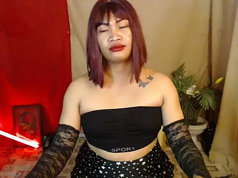 miss laila  online show from 12/05/25, 10:57