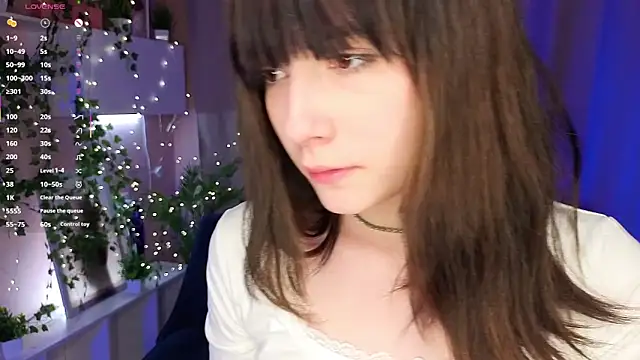 Honeey Beee online show from 11/07/25, 03:45