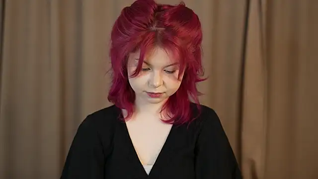 Stella Vanila online show from 10/22/25, 12:22