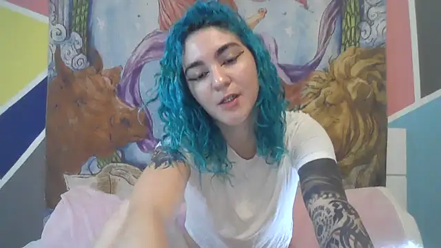 Snapshot of peetitefairy chatting on 10/13/25, 04:45 peetitefairy online show from 10/13/25, 04:45