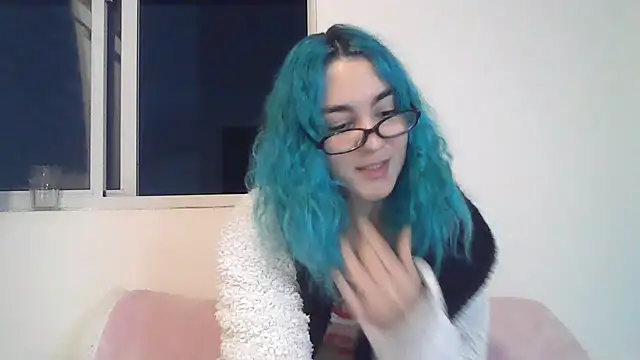 Snapshot of peetitefairy chatting on 10/15/25, 04:12 peetitefairy online show from 10/15/25, 04:12