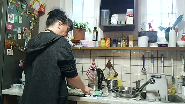 honey47 online show from 10/11/25, 02:26