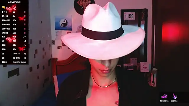 Snapshot of DannyPhantom555 chatting on 12/22/25, 09:34 DannyPhantom555 online show from 12/22/25, 09:34