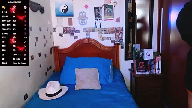 Snapshot of DannyPhantom555 chatting on 02/16/26, 08:16 DannyPhantom555 online show from 02/16/26, 08:16