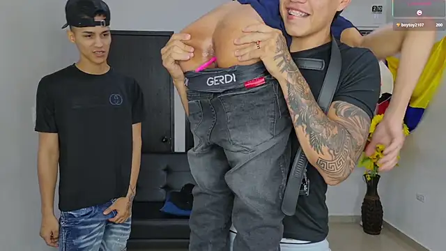 Snapshot of Playhardsex_ chatting on 07/10/26, 10:45 Playhardsex online show from 07/10/26, 10:45