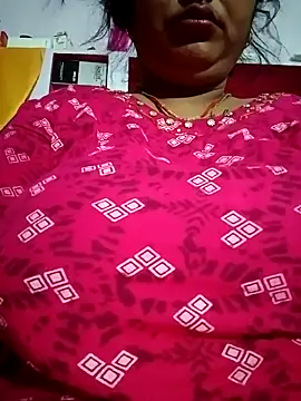 Snapshot of Aruhi_hot chatting on 10/09/25, 09:24 Aruhi hot online show from 10/09/25, 09:24