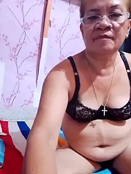 vickyhot1966 online show from 12/17/25, 09:04