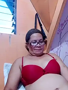 Snapshot of vickyhot1966 chatting on 05/17/26, 10:00 vickyhot1966 online show from 05/17/26, 10:00