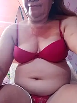 Snapshot of vickyhot1966 chatting on 05/17/26, 10:17 vickyhot1966 online show from 05/17/26, 10:17