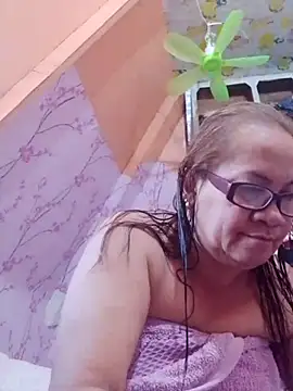 Snapshot of vickyhot1966 chatting on 06/09/26, 08:26 vickyhot1966 online show from 06/09/26, 08:26