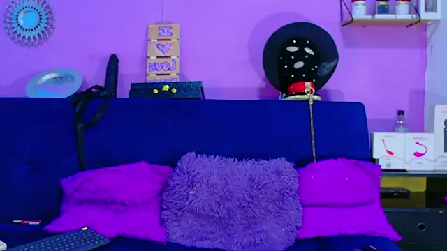 CristalRose online show from 03/18/26, 11:08