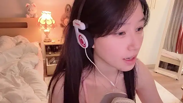 Snapshot of xixi_gougou chatting on 11/04/25, 01:59 xixi gougou online show from 11/04/25, 01:59