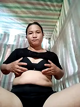 Love-Mama33 online show from 10/18/25, 02:36