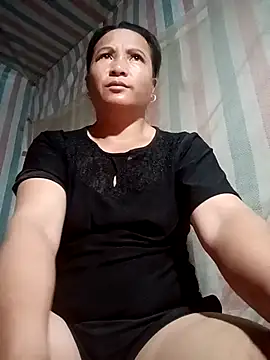 Love-Mama33 online show from 10/31/25, 11:28