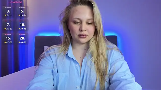Estella Elwood online show from 10/06/25, 04:15