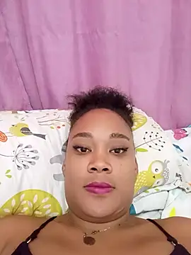 Snapshot of dahian_charlote02 chatting on 09/24/25, 03:26 dahian charlote02 online show from 09/24/25, 03:26