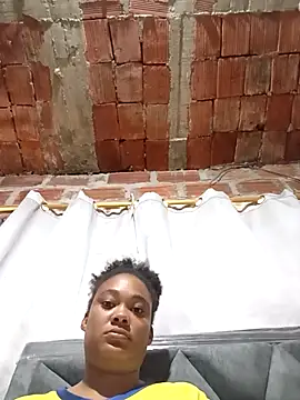 Snapshot of dahian_charlote02 chatting on 12/02/25, 04:57 dahian charlote02 online show from 12/02/25, 04:57