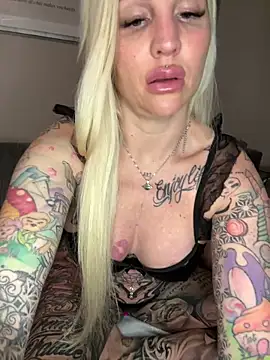 CoraDiamond online show from 03/17/26, 04:43