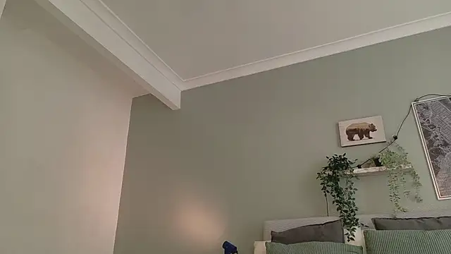 Nickifox   online show from 10/13/25, 07:47