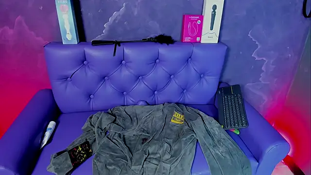 Snapshot of Lili_milk20 chatting on 10/16/25, 07:04 Lili milk20 online show from 10/16/25, 07:04