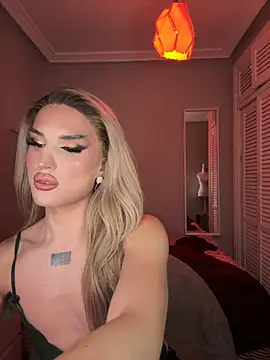 lacattiva online show from 11/21/25, 06:17