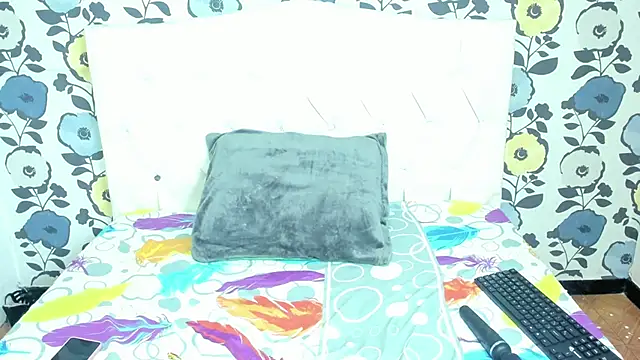 Snapshot of ValentinaKlean chatting on 11/21/25, 04:44 ValentinaKlean online show from 11/21/25, 04:44