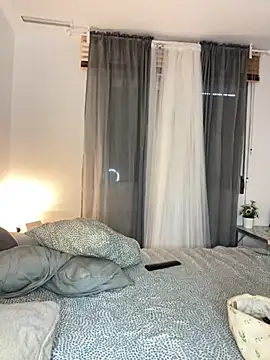 Snapshot of Wild2XXX chatting on 09/24/25, 11:02 Wild2XXX online show from 09/24/25, 11:02