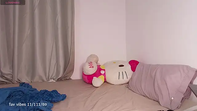 Snapshot of dulceangel__ chatting on 09/14/25, 02:33 dulceangel online show from 09/14/25, 02:33