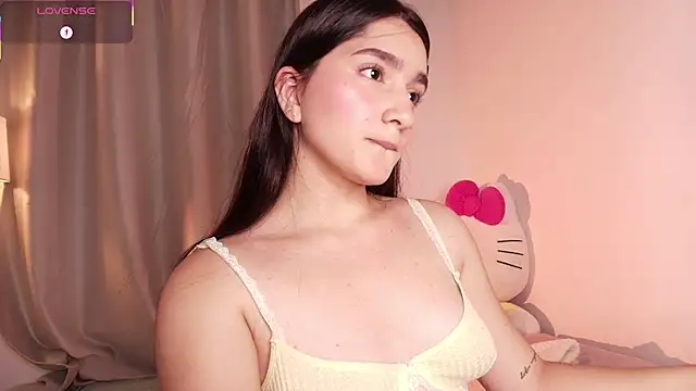 Snapshot of dulceangel__ chatting on 10/11/25, 02:22 dulceangel online show from 10/11/25, 02:22