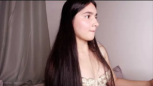 Snapshot of dulceangel__ chatting on 10/20/25, 04:02 dulceangel online show from 10/20/25, 04:02