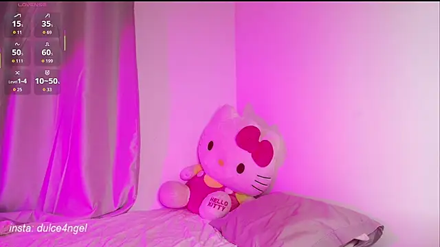 Snapshot of dulceangel__ chatting on 11/24/25, 03:39 dulceangel online show from 11/24/25, 03:39