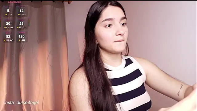 Snapshot of dulceangel__ chatting on 12/02/25, 03:56 dulceangel online show from 12/02/25, 03:56