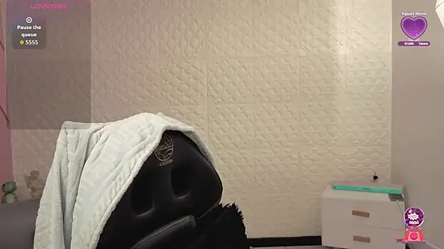 Eva mermaid online show from 07/04/26, 02:23