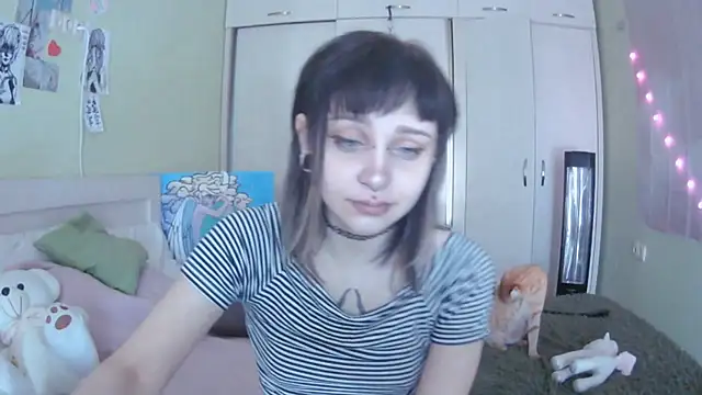 SineKiraReal online show from 10/04/25, 07:28