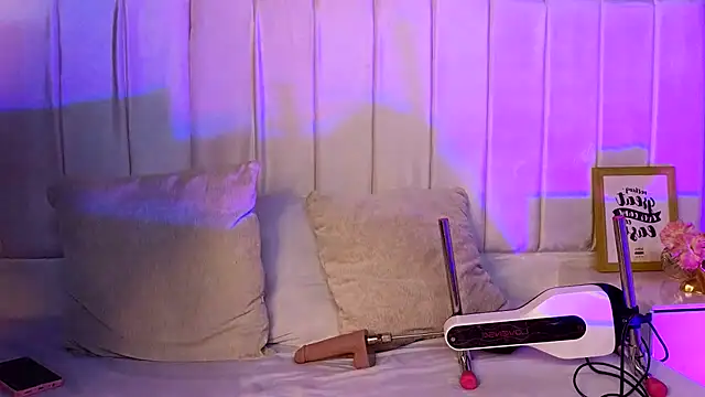 salma falcon online show from 09/17/25, 07:37